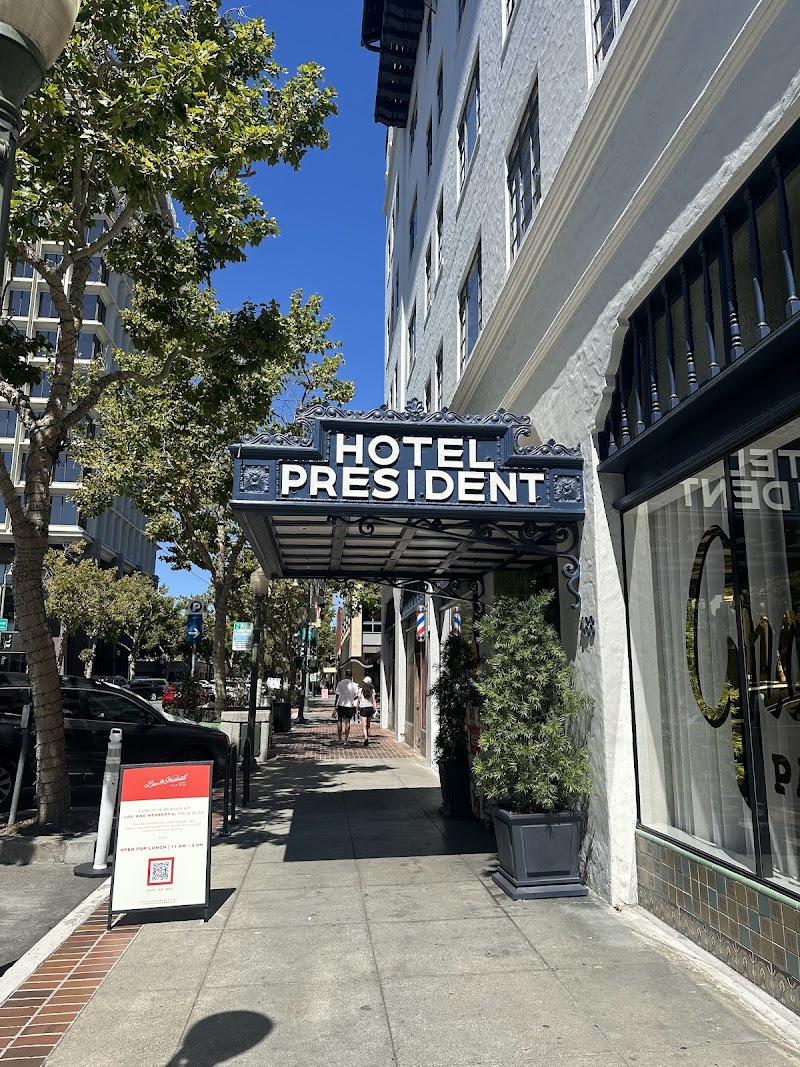 Historic downtown Palo Alto entrance